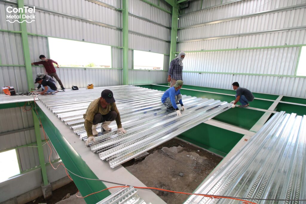 ติดตั้ง metal deck